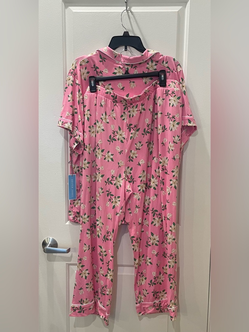 NEW…Draper James Pink Floral Pajama Set - Picture 4 of 4